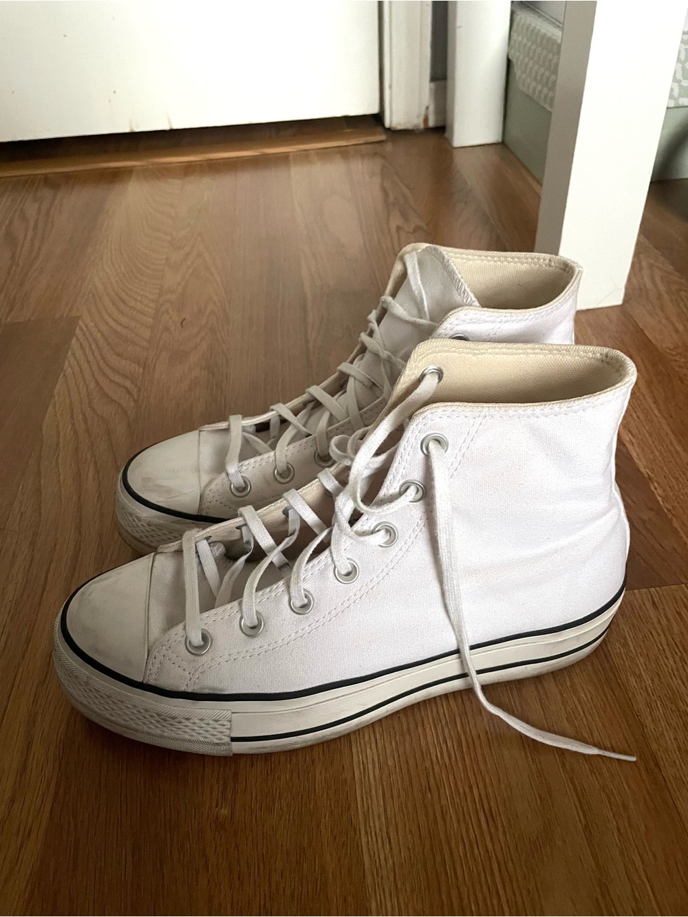 Classic White High-Top Converse Size 9